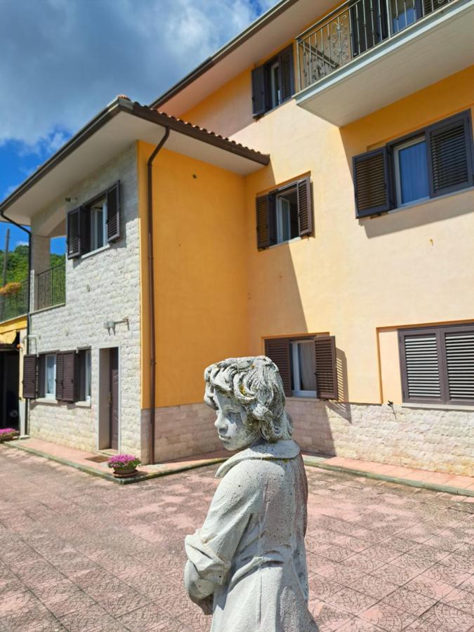 Вилла La Casa Di Mezzo-Affitti Brevi-Zona Ospedali Busso Экстерьер фото