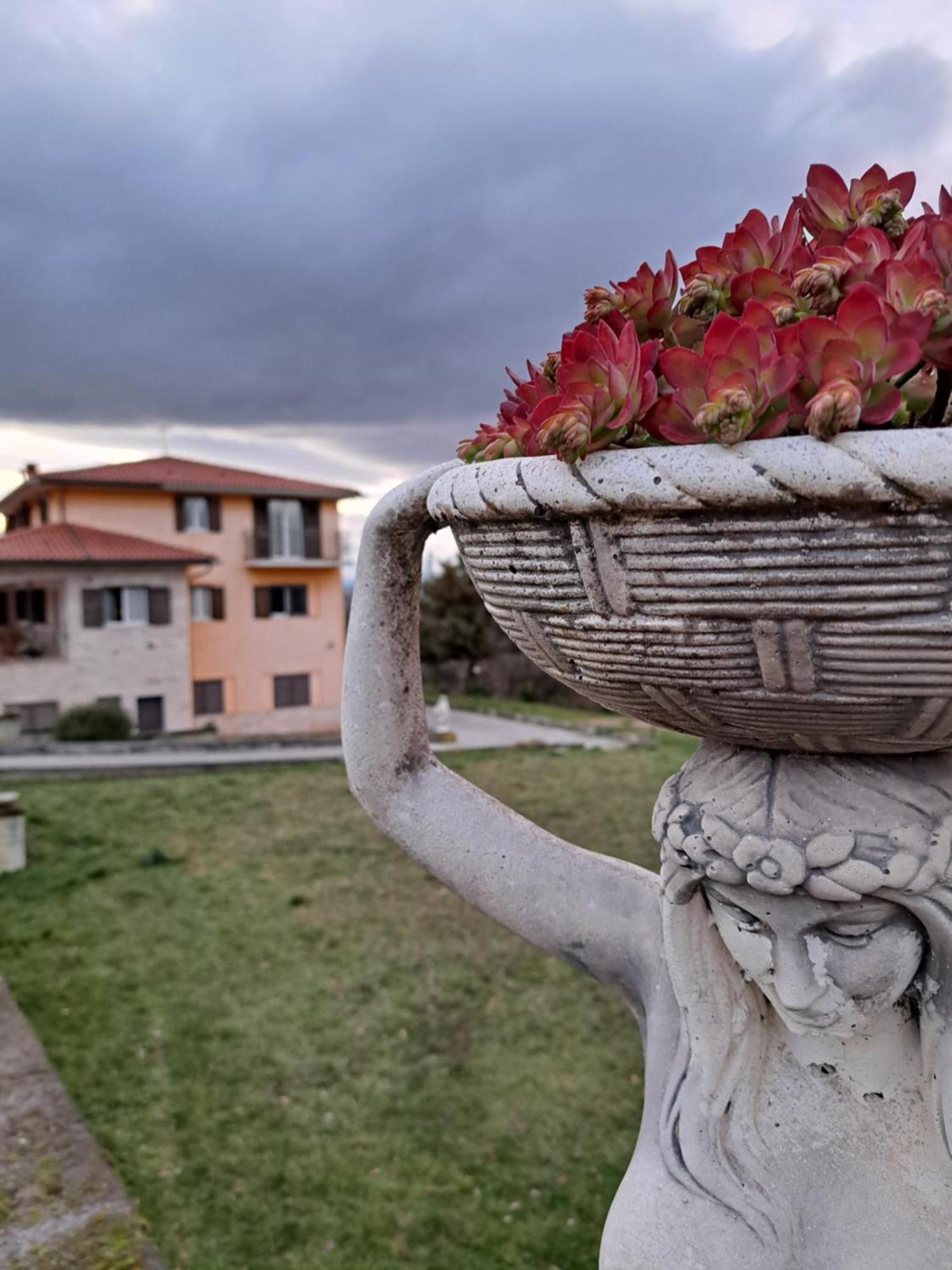 Вилла La Casa Di Mezzo-Affitti Brevi-Zona Ospedali Busso Экстерьер фото