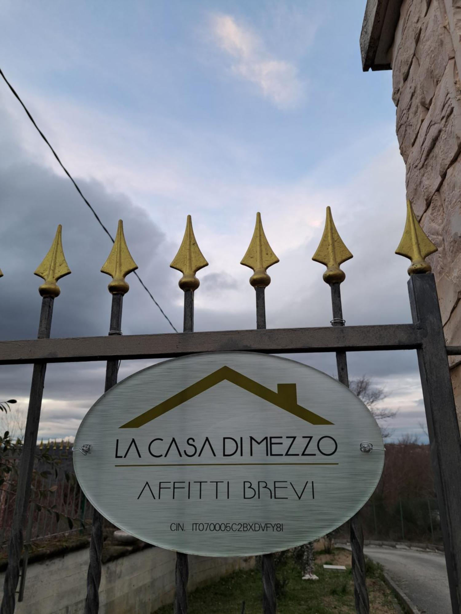 Вилла La Casa Di Mezzo-Affitti Brevi-Zona Ospedali Busso Экстерьер фото